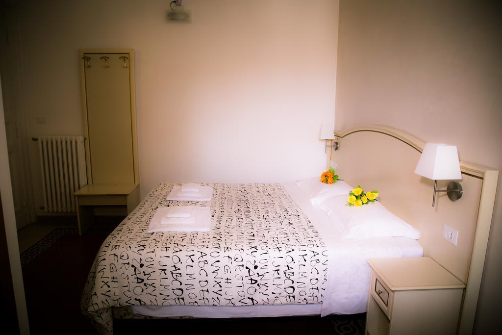 St. Peter Central Rooms B&B Rome Exterior photo